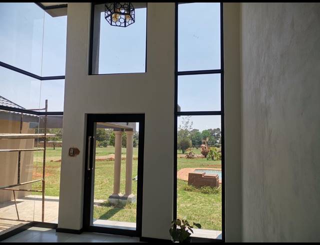 5 BEDROOM FREEHOLD FOR SALE IN BENONI ORCHARDS AH